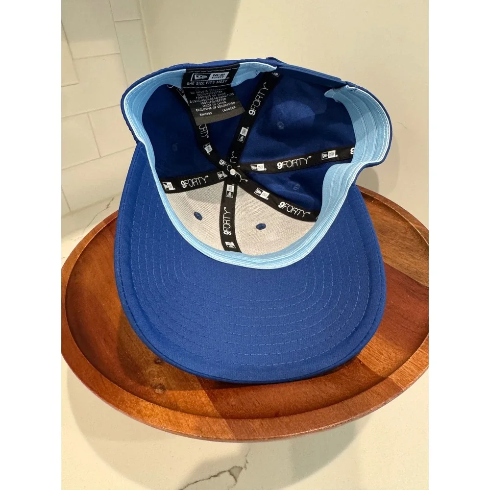 New Era 9FORTY Grandover Resort‎ Royal Blue Snapback Hat Gold Griffin Logo Cap